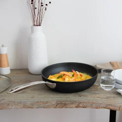 CRISTEL Sauteuse aluminium à poignée fixe avec couvercle